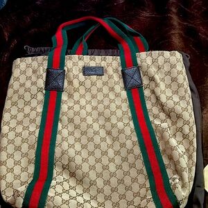 GUCCI TOTE🥳🥳SOLD